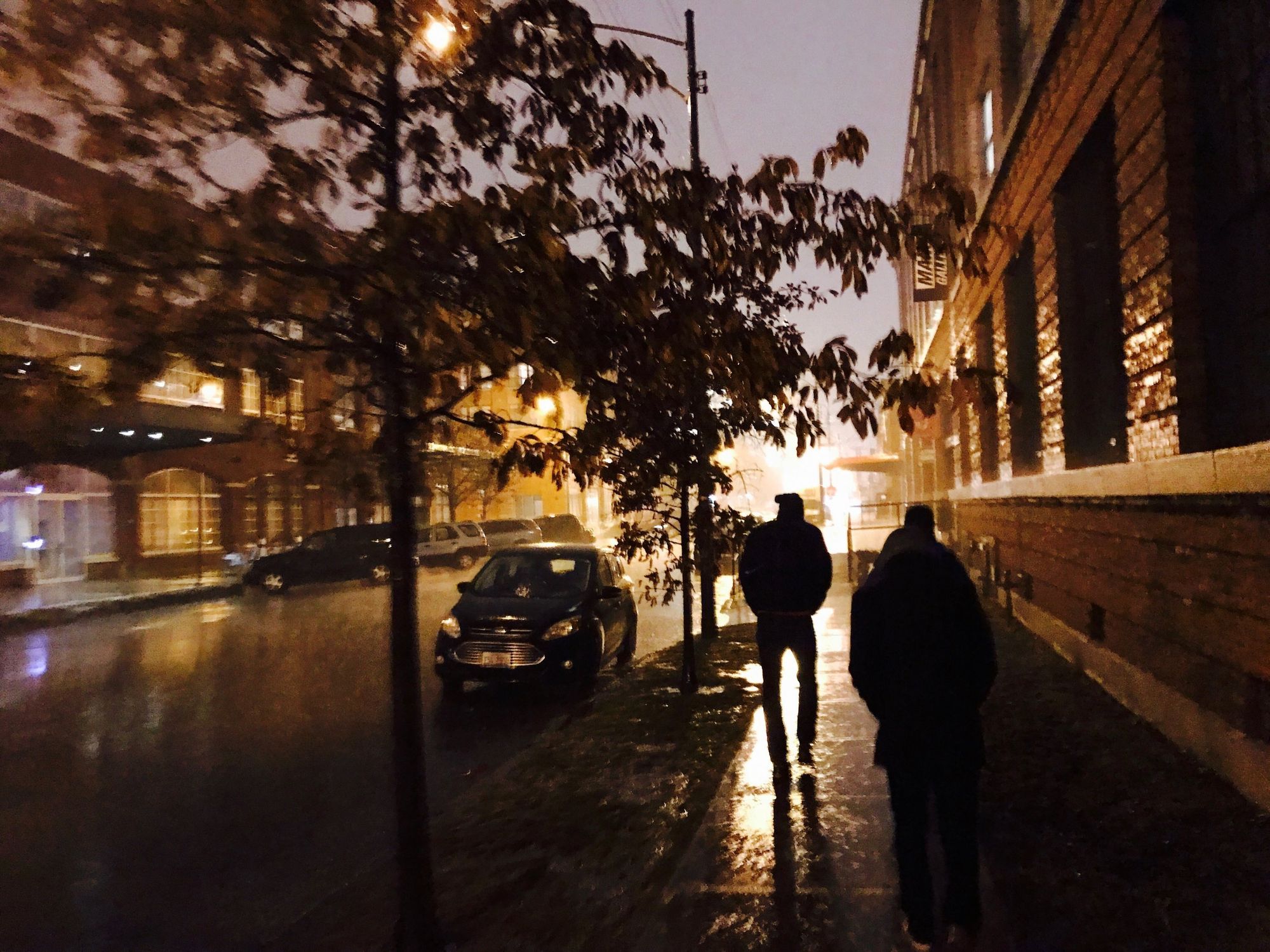 Shawn Blanc, Shawn's assistant Isaac, John Vorhees and I trying to navigate an unusual winter thunderstorm in Chicago to get to what really matters...to what we'd risk pneumonia for...the food.